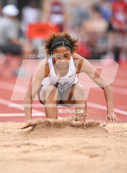 Thumbnail 1 in UIL 3A Track & Field Finals  photogallery.
