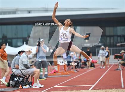Thumbnail 2 in UIL 3A Track & Field Finals  photogallery.