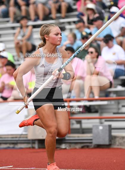 Thumbnail 1 in UIL 3A Track & Field Finals  photogallery.