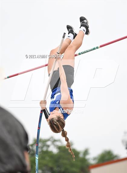 Thumbnail 1 in UIL 3A Track & Field Finals  photogallery.
