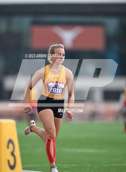 Thumbnail 2 in UIL 3A Track & Field Finals  photogallery.