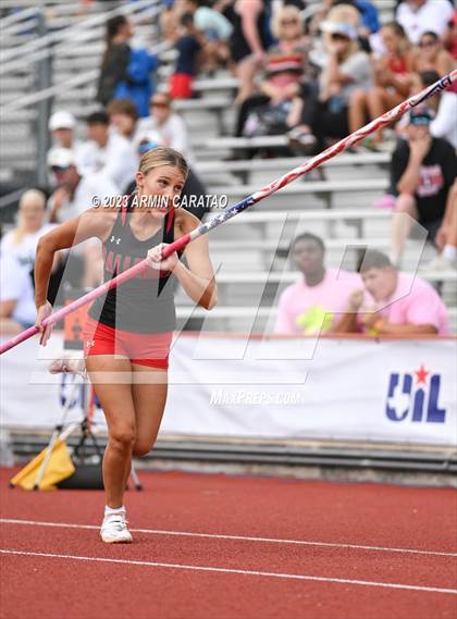 Thumbnail 1 in UIL 3A Track & Field Finals  photogallery.