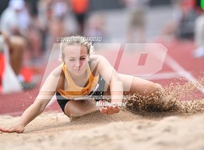 Thumbnail 3 in UIL 3A Track & Field Finals  photogallery.