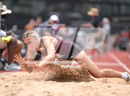 Thumbnail 2 in UIL 3A Track & Field Finals  photogallery.