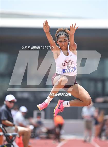 Thumbnail 1 in UIL 3A Track & Field Finals  photogallery.
