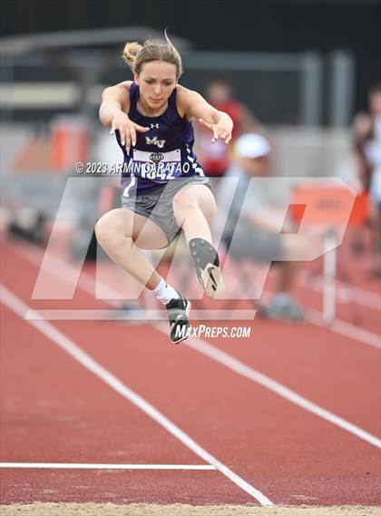 Thumbnail 1 in UIL 3A Track & Field Finals  photogallery.