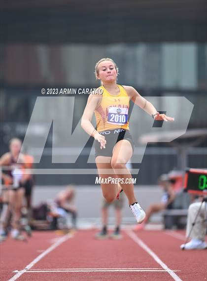 Thumbnail 3 in UIL 3A Track & Field Finals  photogallery.