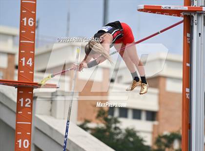 Thumbnail 1 in UIL 3A Track & Field Finals  photogallery.