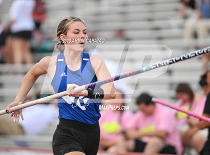 Thumbnail 1 in UIL 3A Track & Field Finals  photogallery.