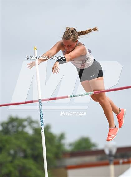 Thumbnail 2 in UIL 3A Track & Field Finals  photogallery.