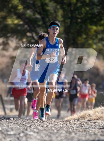Thumbnail 3 in CIF Sac-Joaquin Section Cross Country Championships (D1 Boys) photogallery.