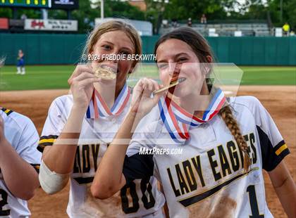 Thumbnail 3 in Neches vs. Jonesboro (UIL 1A Softball Final) photogallery.