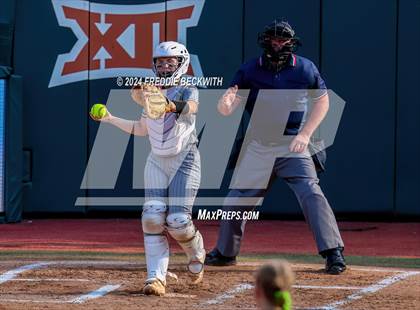 Thumbnail 3 in Neches vs. Jonesboro (UIL 1A Softball Final) photogallery.