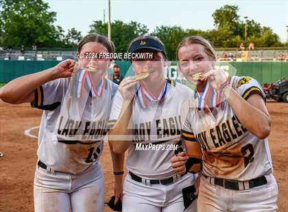 Thumbnail 1 in Neches vs. Jonesboro (UIL 1A Softball Final) photogallery.