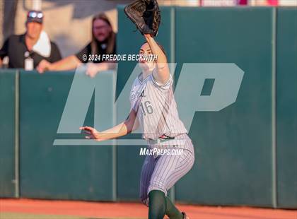 Thumbnail 1 in Neches vs. Jonesboro (UIL 1A Softball Final) photogallery.
