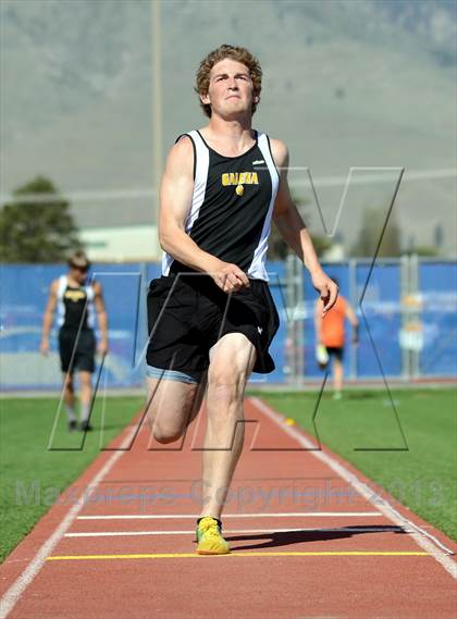 Thumbnail 2 in Carson Invitational photogallery.