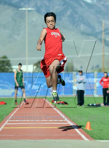 Thumbnail 2 in Carson Invitational photogallery.