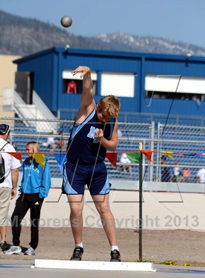 Thumbnail 2 in Carson Invitational photogallery.