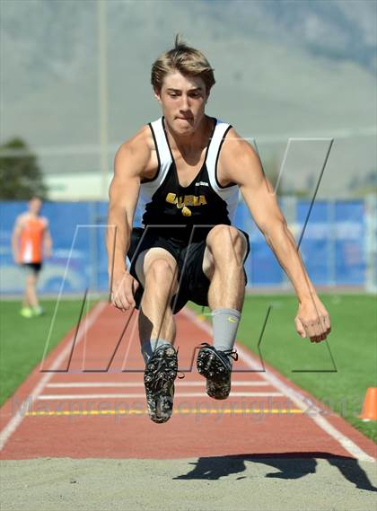 Thumbnail 1 in Carson Invitational photogallery.