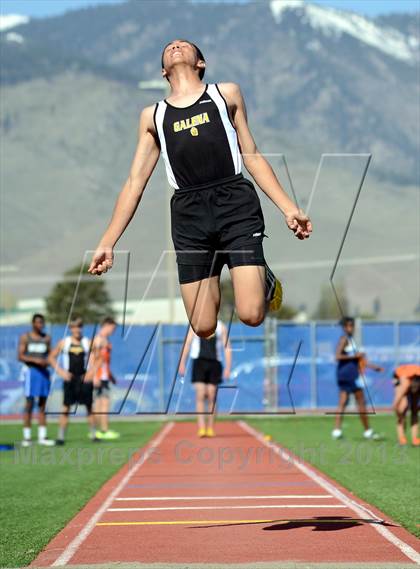 Thumbnail 3 in Carson Invitational photogallery.