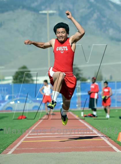 Thumbnail 2 in Carson Invitational photogallery.