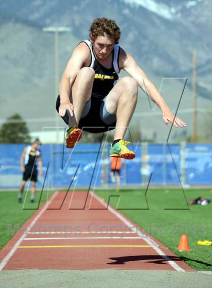Thumbnail 2 in Carson Invitational photogallery.