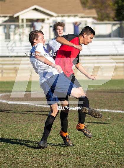 Thumbnail 2 in Whittier vs Maranatha photogallery.