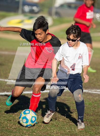 Thumbnail 3 in Whittier vs Maranatha photogallery.