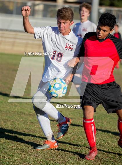 Thumbnail 2 in Whittier vs Maranatha photogallery.