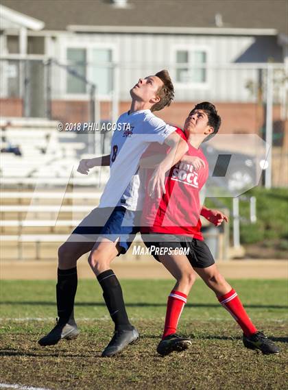 Thumbnail 1 in Whittier vs Maranatha photogallery.