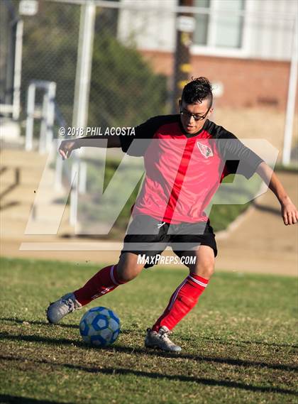 Thumbnail 2 in Whittier vs Maranatha photogallery.