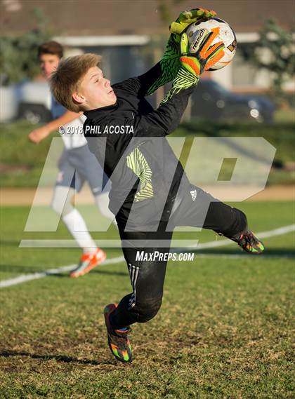 Thumbnail 2 in Whittier vs Maranatha photogallery.