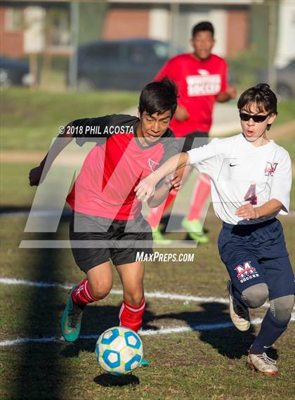 Thumbnail 2 in Whittier vs Maranatha photogallery.