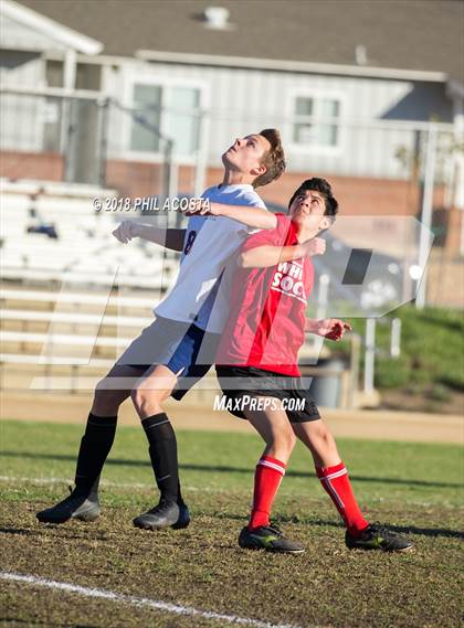 Thumbnail 2 in Whittier vs Maranatha photogallery.