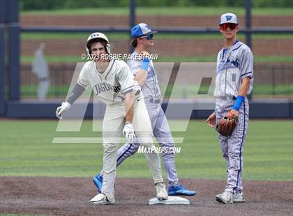 Thumbnail 2 in Flower Mound vs. Weatherford (UIL 6A Regional Semifinal Game 2) photogallery.