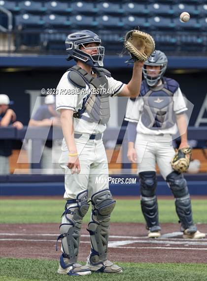 Thumbnail 2 in Flower Mound vs. Weatherford (UIL 6A Regional Semifinal Game 2) photogallery.