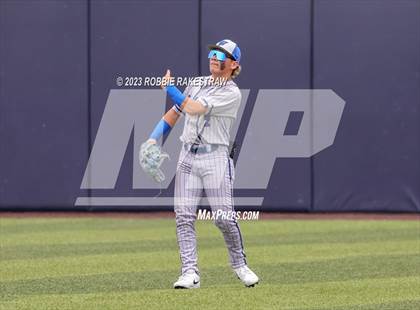 Thumbnail 3 in Flower Mound vs. Weatherford (UIL 6A Regional Semifinal Game 2) photogallery.