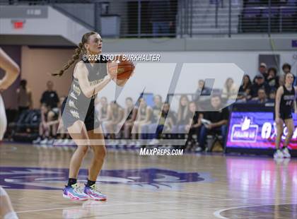 Thumbnail 2 in Jim Ned vs. Comanche (UIL Basketball 3A Regional Quarterfinal) photogallery.