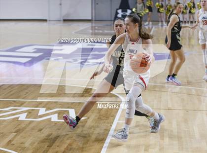Thumbnail 2 in Jim Ned vs. Comanche (UIL Basketball 3A Regional Quarterfinal) photogallery.
