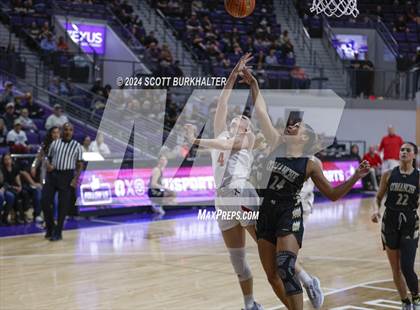 Thumbnail 2 in Jim Ned vs. Comanche (UIL Basketball 3A Regional Quarterfinal) photogallery.