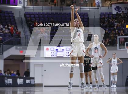 Thumbnail 3 in Jim Ned vs. Comanche (UIL Basketball 3A Regional Quarterfinal) photogallery.