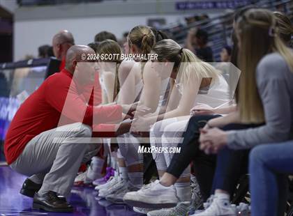 Thumbnail 2 in Jim Ned vs. Comanche (UIL Basketball 3A Regional Quarterfinal) photogallery.