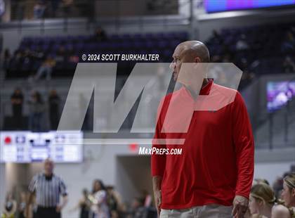 Thumbnail 2 in Jim Ned vs. Comanche (UIL Basketball 3A Regional Quarterfinal) photogallery.