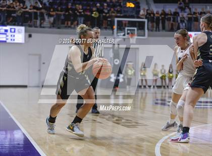 Thumbnail 1 in Jim Ned vs. Comanche (UIL Basketball 3A Regional Quarterfinal) photogallery.