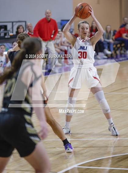 Thumbnail 2 in Jim Ned vs. Comanche (UIL Basketball 3A Regional Quarterfinal) photogallery.