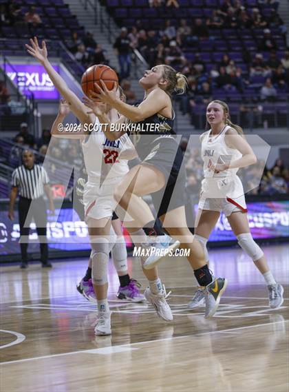 Thumbnail 3 in Jim Ned vs. Comanche (UIL Basketball 3A Regional Quarterfinal) photogallery.