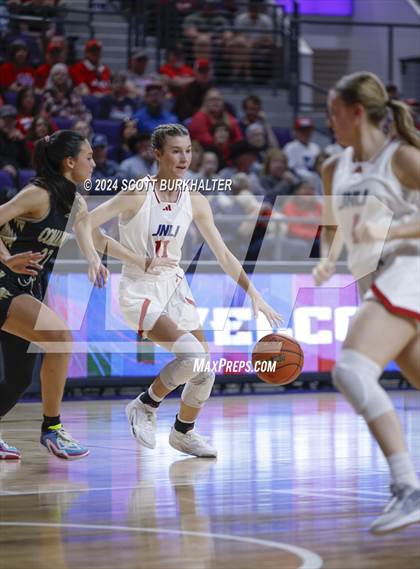 Thumbnail 3 in Jim Ned vs. Comanche (UIL Basketball 3A Regional Quarterfinal) photogallery.