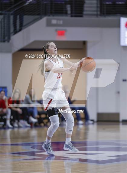 Thumbnail 3 in Jim Ned vs. Comanche (UIL Basketball 3A Regional Quarterfinal) photogallery.