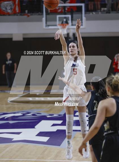 Thumbnail 2 in Jim Ned vs. Comanche (UIL Basketball 3A Regional Quarterfinal) photogallery.