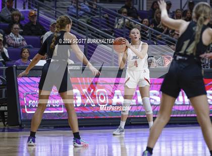 Thumbnail 2 in Jim Ned vs. Comanche (UIL Basketball 3A Regional Quarterfinal) photogallery.